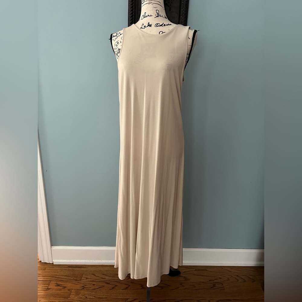 Elegant Cream Sleeveless Dress